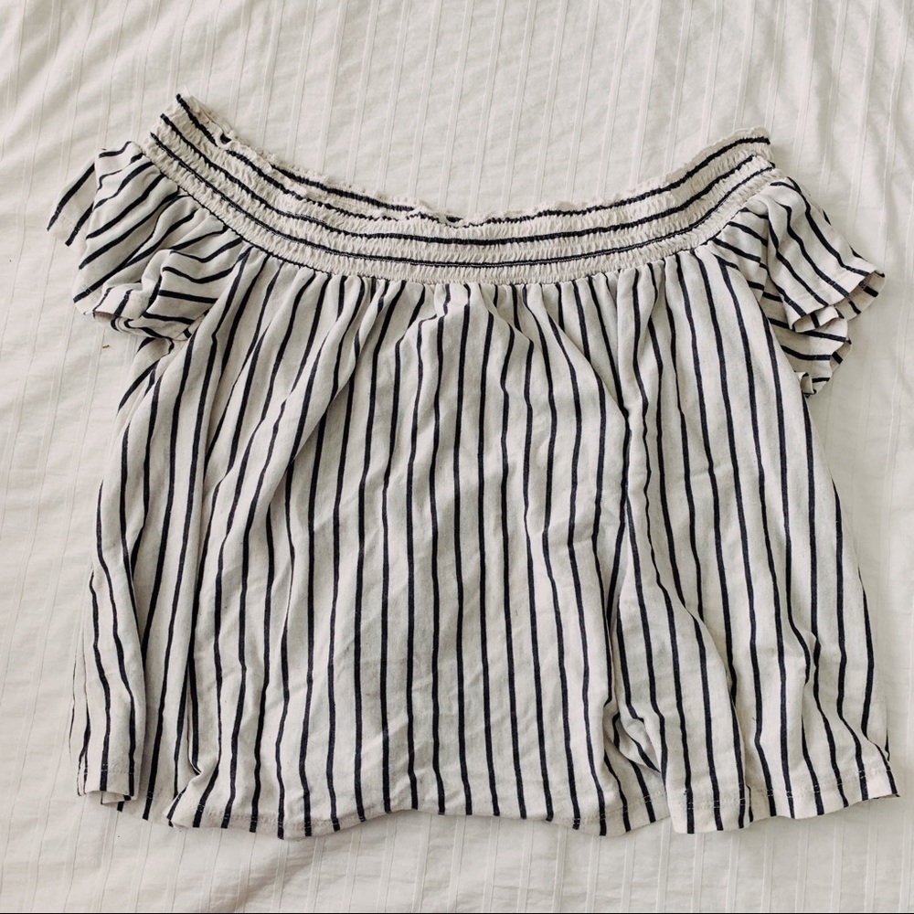 American Eagle Off the Shoulder Shirt